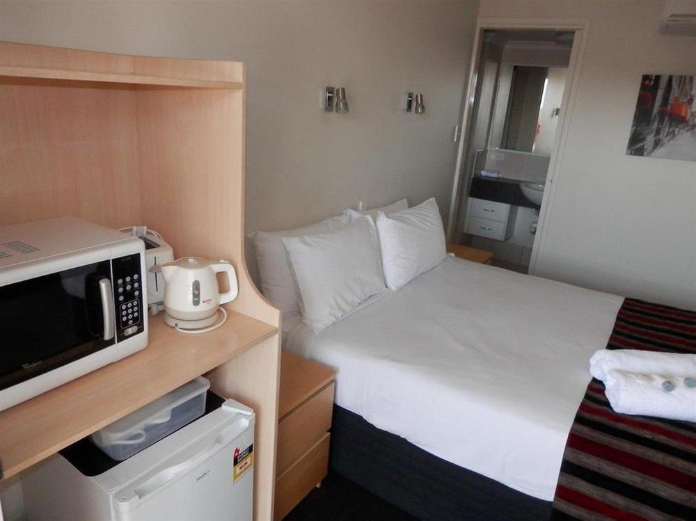 Citywalk Motor Inn Rockhampton Room photo